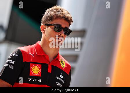 Budapest, Ungarn. 29.. Juli 2022. Charles Leclerc (MON) Ferrari. Großer Preis von Ungarn, Freitag, 29.. Juli 2022. Budapest, Ungarn. Quelle: James Moy/Alamy Live News Stockfoto