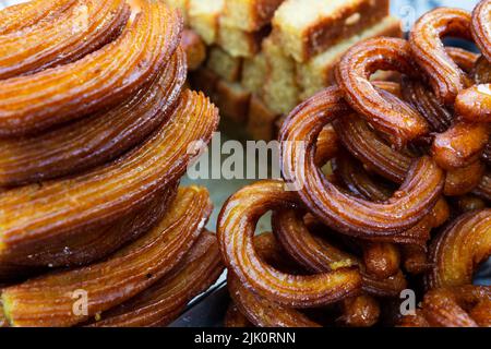 Traditionelles türkisches Dessert namens „halka tatlısı“ Stockfoto