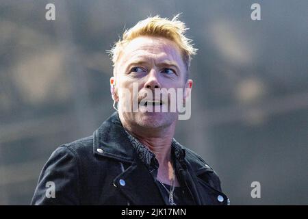 READING, UK. 25. Juli 2022: Ronan Keating tritt auf der Bühne des Flackstock Festivals in Reading, in der englischen Grafschaft von Bekshire, auf. Kredit: S.A.M./Alamy Live Nachrichten Stockfoto