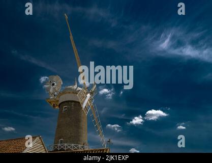 Bircham Windmühle ist eine der vielen verbleibenden in Norfolk. Stockfoto