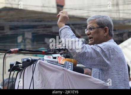 26. Juli 2022, Dhaka, Dhaka, Bangladesch: BNP-Generalsekretär Mirza Fakhrul Islam Alamgir spricht bei einer Kundgebung in Dhaka. (Bild: © Tahsin Ahmed/Pacific Press via ZUMA Press Wire) Stockfoto