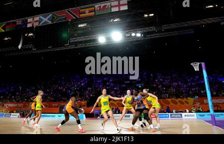 Ein allgemeiner Blick auf das Spiel im Pool Ein Spiel zwischen Australien und Barbados im NEC am ersten Tag der Commonwealth Games 2022 in Birmingham. Bilddatum: Freitag, 29. Juli 2022. Stockfoto