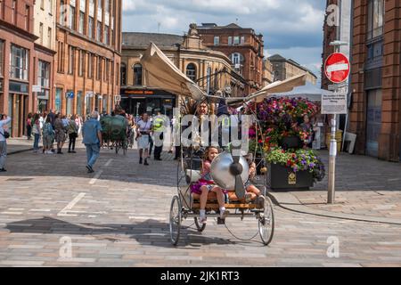 Glasgow, Schottland, Großbritannien. 29.. Juli 2022. Steampunk Transport beim Merchant City Festival. Kredit: Skully/Alamy Live Nachrichten Stockfoto