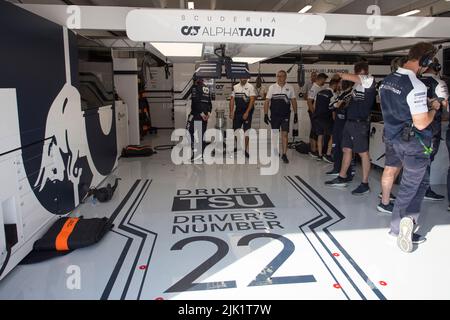 Magyorod, Ungarn. Juli 29. 2022. Formel 1 großer Preis von Ungarn in Hungaroring, Ungarn. Im Bild: AlphaTauri Box © Piotr Zajac/Alamy Live News Stockfoto