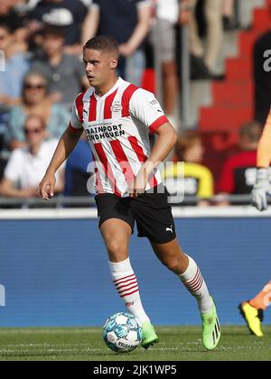 EINDHOVEN - Joey Veerman vom PSV Eindhoven während des Freundschaftsspiel zwischen PSV Eindhoven und Real Betis im Phillips-Stadion am 23. Juli 2022 in Eindhoven, Niederlande. ANP | Dutch Höhe | Bart Stoutjesdijk Stockfoto