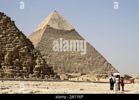 PYRAMIDE UND SPHINX IM TAL VON GIZEH ÄGYPTEN. Stockfoto