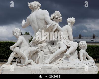 Statue Gruppe namens La Loire et le Loiret im Tuileries Garten Stockfoto