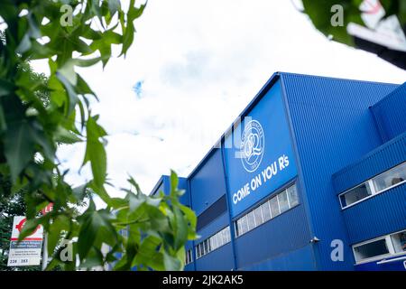 London - 2022. Juli: Loftus Road Stadium, die Heimat der Queen Park Rangers Football-Mannschaft in West London Stockfoto