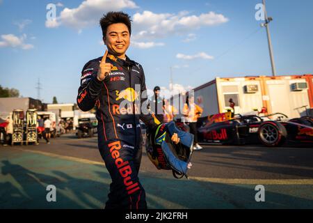 IWASA Ayumu (jpn), DAMS, Dallara F2, Portrait während des 10.. Rennens der FIA Formel 2 Meisterschaft 2022, vom 28. Bis 31. Juli 2022 auf dem Hungaroring, in Mogyorod, Ungarn - Foto: Sebastian Rozendaal/DPPI/LiveMedia Stockfoto