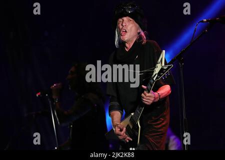 Die Michael Schenker Group mit dem Gitarristen Michael Schenker während des Skogsröjet Musikfestivals in Rejmyre, Schweden, am Freitag. Skogsröjet ist ein Festival, das seit 2005 jeden Sommer in Rejmyre, Gemeinde Finspång im Landkreis Östergötland, stattfindet. Stockfoto