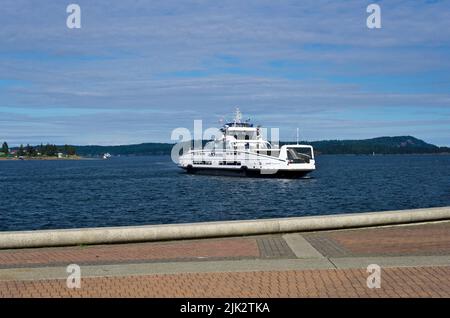 BC-Fähre von Gabriola Island, Ankunft in Nanaimo, BC-Hafen. Auf Vancouver Island, an der kanadischen Westküste. Stockfoto