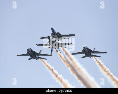 United States Navy Blue Angels üben während des Wintertrainings im NAF El Centro im Imperial Valley von Kalifornien Stockfoto