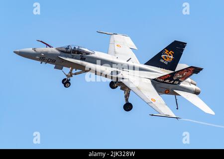 Spanische Luftwaffe McDonnell Douglas EF-18A Hornet bei RAF Fairford, Royal International Aircraft Tattoo 2022. Stockfoto