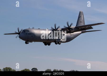 Die Royal Canadian Air Force Hercules kommt zu RAF Fairford. Stockfoto