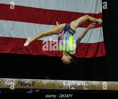Utah, USA. 29.. Juli 2022. 29. Juli 2022: Hezly Rivera tritt während des U.S. Classic 2022 im Maverik Center in West Valley City, UT, auf dem Balancetab auf. Kyle Okita/CSM Credit: CAL Sport Media/Alamy Live News Stockfoto