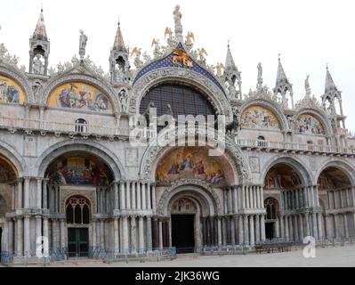 Venedig, VE, Italien - 18. Mai 2020: Markusbasilika ohne Menschen während der Sperre Stockfoto