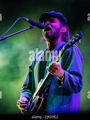 Supergrass headelt die Hauptbühne bei Kendal Calling. Freitag, 29.. Juli 2022 Stockfoto