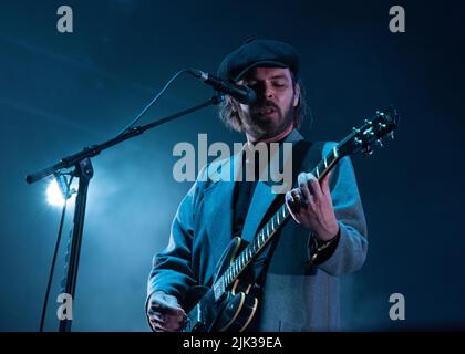 Supergrass headelt die Hauptbühne bei Kendal Calling. Freitag, 29.. Juli 2022 Stockfoto