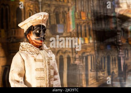 Vintage Puppentheater aus Holz. Alte historische Marionetten Stockfoto