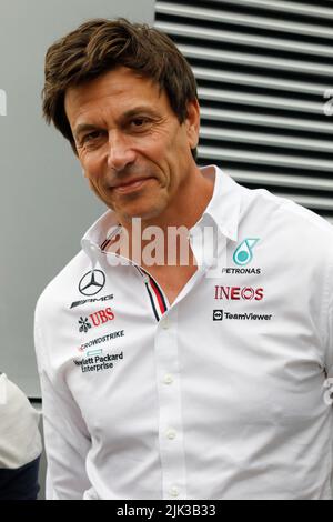 Magyorod, Ungarn. Juli 30. 2022. Formel 1 großer Preis von Ungarn in Hungaroring, Ungarn. Abgebildet: Toto Wolff, Teamchef von Mercedes © Piotr Zajac/Alamy Live News Stockfoto