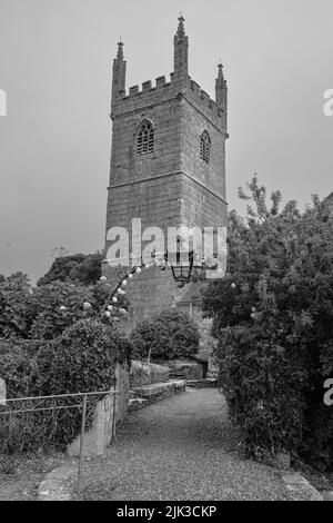 Außenansicht der St. Mawgan-in-Meneage Church, The Lizard, Cornwall Stockfoto