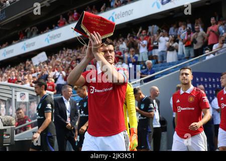 Oslo, Norwegen, 30.. Juli, Manchester United's Harry Maguire enters Ulleval Stadium, Credit: Frode Arnesen/Alamy Live News Stockfoto