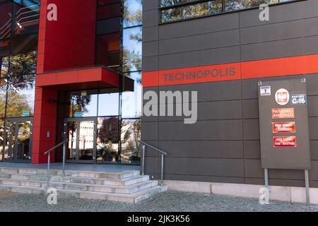 Wrocław, POLEN - 28. JULI 2022: Eintritt zur Technopolis, Universität für Wissenschaft und Technologie in Breslau Stockfoto