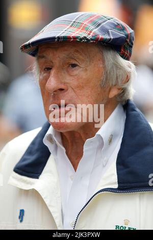 Magyorod, Ungarn. 30. Juli 2022. Formel 1 großer Preis von Ungarn in Hungaroring, Ungarn. Im Bild: Sir Jackie Stewart im Fahrerlager der Formel 1 © Piotr Zajac/Alamy Live News Stockfoto