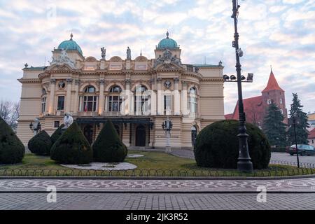 Krakau, Polen - 13. März 2022: Juliusz Słowacki Theater, 19.-Jahrhundert eklektisches Theater und Opernhaus in Kraków Stockfoto