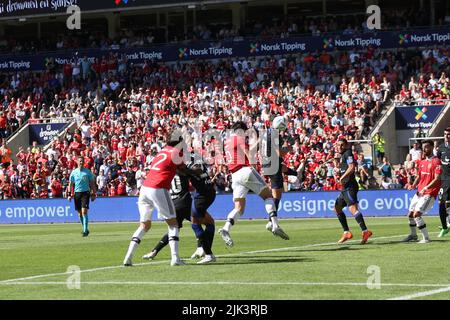 Oslo, Norwegen, 30.. Juli, Manchester United's Harry Maguire war eine ständige Gefahr für Set-Situationen , Quelle: Frode Arnesen/Alamy Live News Stockfoto