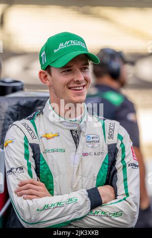 Indianapolis, IN, USA. 30.. Juli 2022. CALLUM LLOTT (77) (R) aus Cambridge, England bereitet sich auf den Gallagher Grand Prix auf dem Indianapolis Motor Speedway in Indianapolis VOR. (Bild: © Walter G. Arce Sr. Bild: ZUMA Press, Inc./Alamy Live News Stockfoto