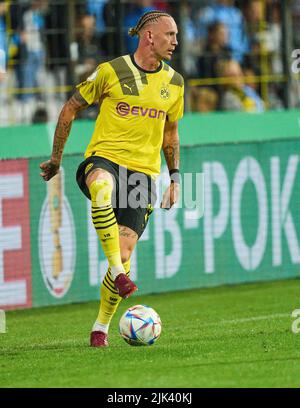 München, Deutschland. 29.. Juli 2022. Marius Wolf , BVB 17 im Spiel TSV 1860 MÜNCHEN - BORUSSIA DORTMUND 0-3 DFB Pokal erste Runde am 29. Juli 2022 in München, Deutschland. Saison 2022/2023. Quelle: Peter Schatz/Alamy Live News Stockfoto