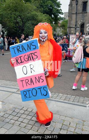 Norwich, England, Großbritannien, 30. Juli 2022. Stolz-Parade. Kredit: Liz Somerville/Alamy Live Nachrichten Stockfoto