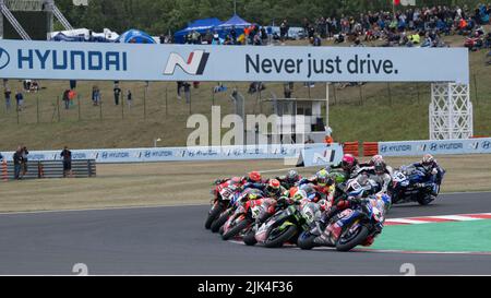 Most, Tschechische Republik. 30.. Juli 2022. Erste Runde während der Prosecco DOC Czech Round 6 - Race1, World Superbike - SBK in Most, Tschechische Republik, Juli 30 2022 Quelle: Independent Photo Agency/Alamy Live News Stockfoto