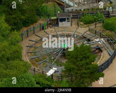 Alton Towers Luftaufnahmen aus der Luft, einschließlich Nemesis, Smiler, David Walliims, Sonic Spinball Whizzer, The Towers, RITA, 13, Enterprize (SBNO) Drone Stockfoto