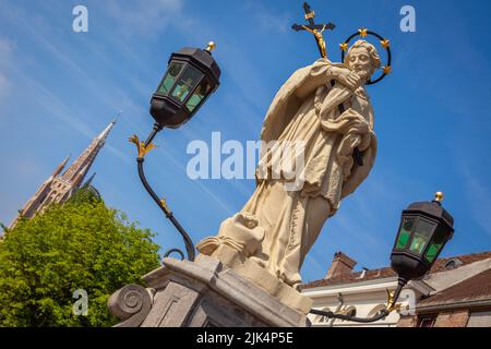 Statue des heiligen Joannes Nepomucenus in Brügge, Belgien Stockfoto