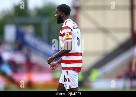 The University of Bradford Stadium, Bradford, England - 30.. Juli 2022 RO-Shaun Williams (6) von Doncaster - während des Spiels Bradford City gegen Doncaster Rovers, Sky Bet League Two, 2022/23, The University of Bradford Stadium, Bradford, England - 30.. Juli 2022 Credit: Arthur Haigh/WhiteRoseFotos/Alamy Live News Stockfoto