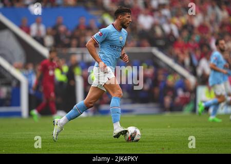 Leicester, Großbritannien. 30.. Juli 2022. Ruben Dias von Manchester City während des FA Community Shield-Spiels zwischen Liverpool und Manchester City im King Power Stadium, Leicester, England am 30. Juli 2022. Foto von Scott Boulton. Nur zur redaktionellen Verwendung, Lizenz für kommerzielle Nutzung erforderlich. Keine Verwendung bei Wetten, Spielen oder Veröffentlichungen einzelner Clubs/Vereine/Spieler. Kredit: UK Sports Pics Ltd/Alamy Live Nachrichten Stockfoto