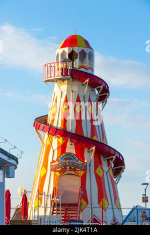 Helter Skelter Rutsche auf dem Pier in Bournemouth Dorset UK Stockfoto