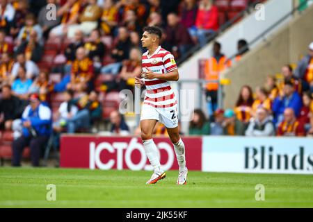 The University of Bradford Stadium, Bradford, England - 30.. Juli 2022 Kyle Knoyle (2) of Doncaster - während des Spiels Bradford City gegen Doncaster Rovers, Sky Bet League Two, 2022/23, The University of Bradford Stadium, Bradford, England - 30.. Juli 2022 Credit: Arthur Haigh/WhiteRoseFotos/Alamy Live News Stockfoto