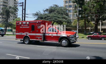 Los Angeles, California, USA 22. July 2022 Los Angeles Feuerwehrauto am 22. Juli 2022 in Los Angeles, Kalifornien, USA. Foto von Barry King/Alamy Stockfoto Stockfoto