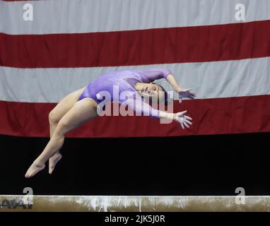 30. Juli 2022: Joscelyn Roberson von NE Texas Elite tritt während des U.S. Classic 2022 im Maverik Center in West Valley City, UT, auf dem Schwungstrahl an. Kyle Okita/CSM Stockfoto