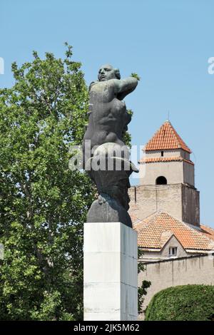 Weibliche Bronzestatue „Dankesdenkmal an Frankreich“ in Belgrad, der Hauptstadt Serbiens Stockfoto