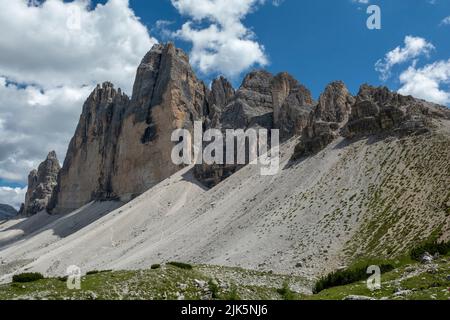 Die drei Zinnen im Sommer. Sexten Dolomiten. Italien. Stockfoto