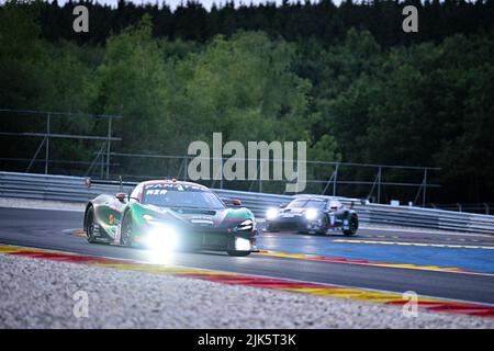 Spa Francorchamps, Belgien. 30.. Juli 2022. Marvin Kirchhofer, Oliver Wilkinson, Rob Bell Jota McLaren 720S GT3 Quelle: Independent Photo Agency/Alamy Live News Stockfoto