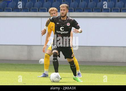 Duisburg, Deutschland. 30.. Juli 2022. firo : 07/30/2022, Fußball, Fußball, 1. Liga, 1. Bundesliga, Saison 2022/2023, DFB-Pokal, 1. Runden SV 19 Straelen - FC St. Pauli Hamburg, Sankt Pauli 3: 4 Marcel Hartel, Single Action Credit: dpa/Alamy Live News Stockfoto