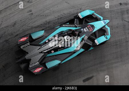 10 BIRD Sam (gbr), Jaguar TCS Racing, Jaguar I-Type 5, Aktion beim London ePrix 2022, 9. Treffen der ABB FIA Formel E Weltmeisterschaft 2021-22, auf der Excel London vom 30. Bis 31. Juli in London, Großbritannien - Foto Eric Alonso / DPPI Stockfoto