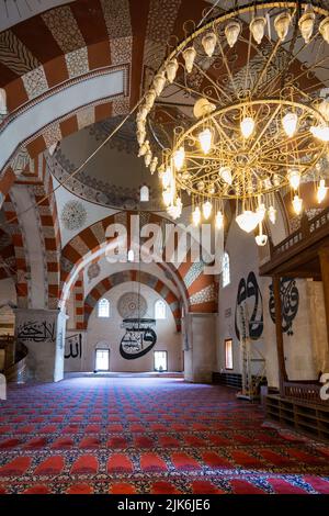 Edirne, Türkei - August 2022 : die alte Moschee in Edirne Stadt der Türkei. Es ist eine der Wahrzeichen Moscheen und Edirne war die Hauptstadt des Osmanischen Reiches Stockfoto