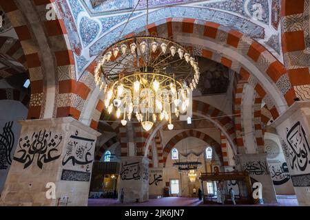 Edirne, Türkei - August 2022 : die alte Moschee in Edirne Stadt der Türkei. Es ist eine der Wahrzeichen Moscheen und Edirne war die Hauptstadt des Osmanischen Reiches Stockfoto