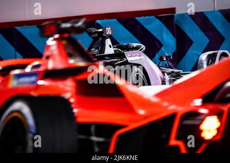 London, Großbritannien. 31.. Juli 2022. 11 DI GRASSI Lucas (BRA), ROKIT Venturi Racing, Mercedes-EQ Silver Arrow 02, Aktion während des ePrix von London 2022, 9. Treffen der ABB FIA Formel-E-Weltmeisterschaft 2021-22, auf dem Excel London vom 30. Bis 31. Juli in London, Großbritannien - Foto: Germain Hazard/DPPI/LiveMedia Kredit: Independent Photo Agency/Alamy Live News Stockfoto